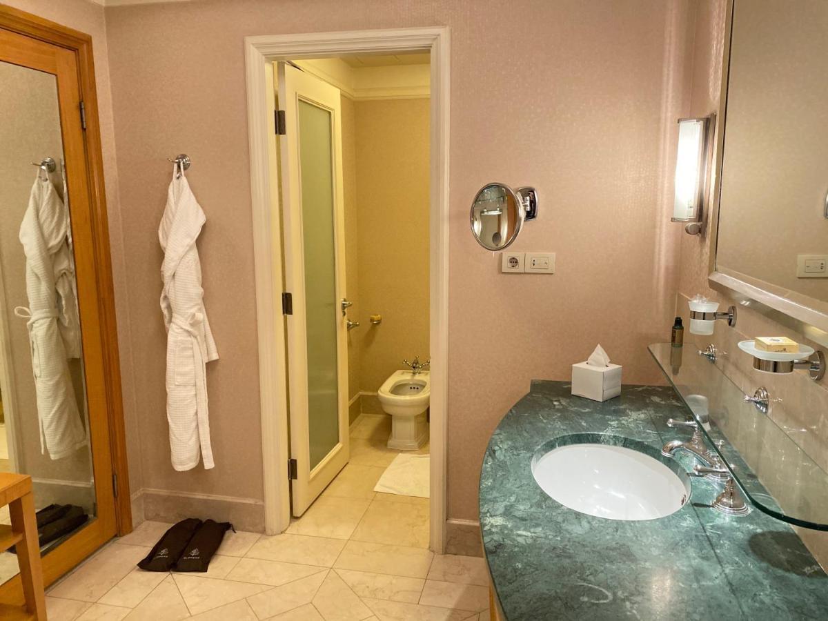 Chez Haytham At Four Seasons Nile Plaza Residential Suite Le Caire Extérieur photo