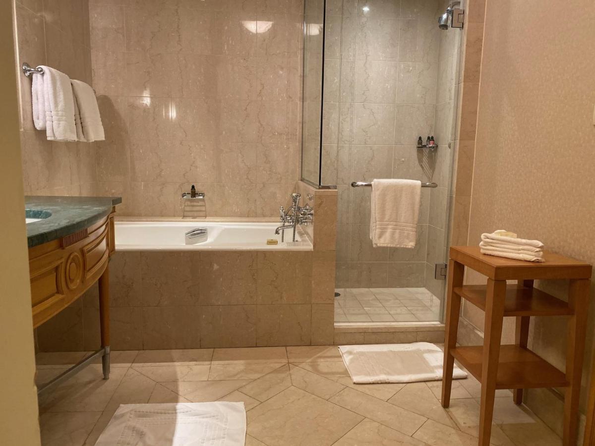 Chez Haytham At Four Seasons Nile Plaza Residential Suite Le Caire Extérieur photo
