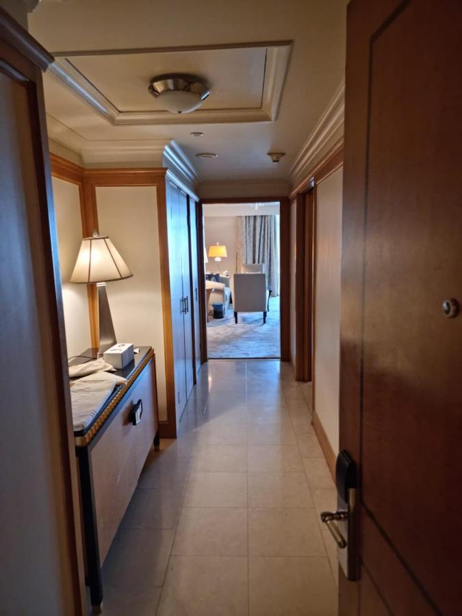 Chez Haytham At Four Seasons Nile Plaza Residential Suite Le Caire Extérieur photo